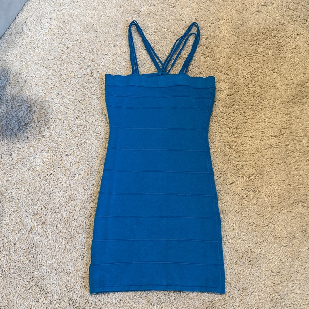 Small mini dress stretchy blue sexy clubbing wore once - Picture 3 of 3